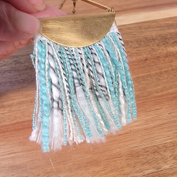 Bou Cou Long Boho Necklace Gold Tone thin chain with Yarn Fan Tassel - Picture 16 of 17